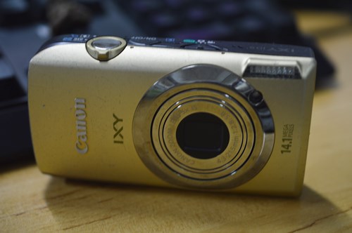 ประมูลสินค้ามือสอง : (550 บาท) กล้องถ่ายภาพพระงามๆครับ CANON IXY 10S 14
